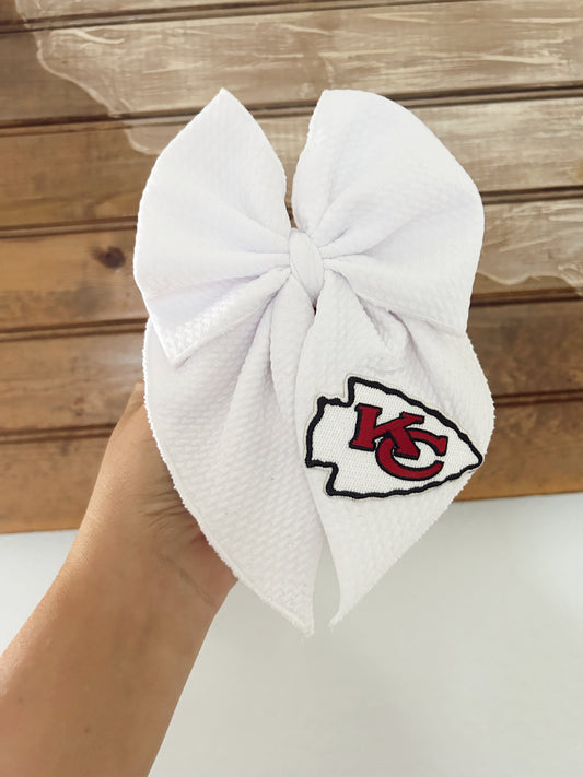 CHIEFS SAILOR BOW - WHITE