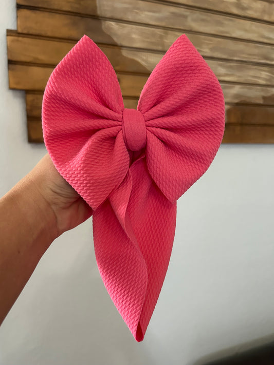 SOLID BUBBLEGUM BOW