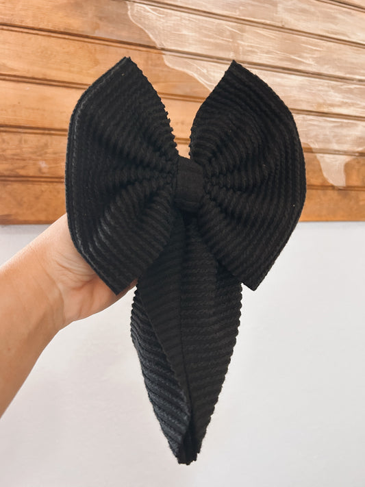 RIBBED BLACK BOW