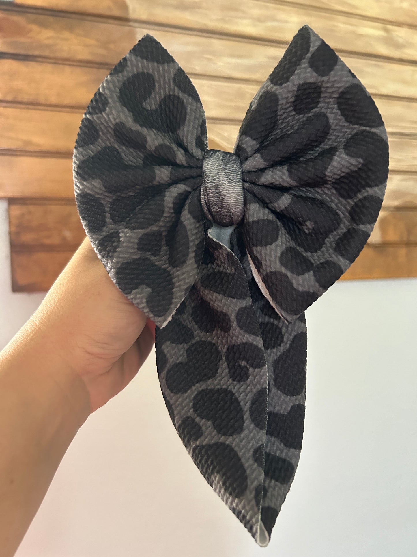 BLACK/GREY CHEETAH - BOW