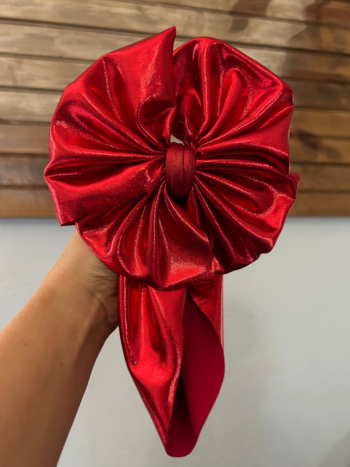 RED FOIL BOW