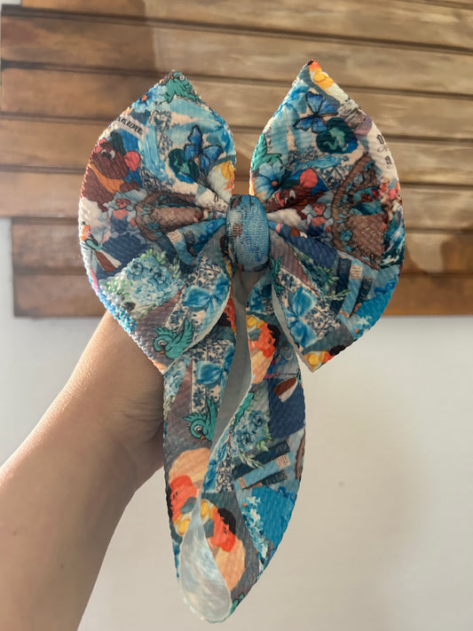 CINDY COLLAGE BOW