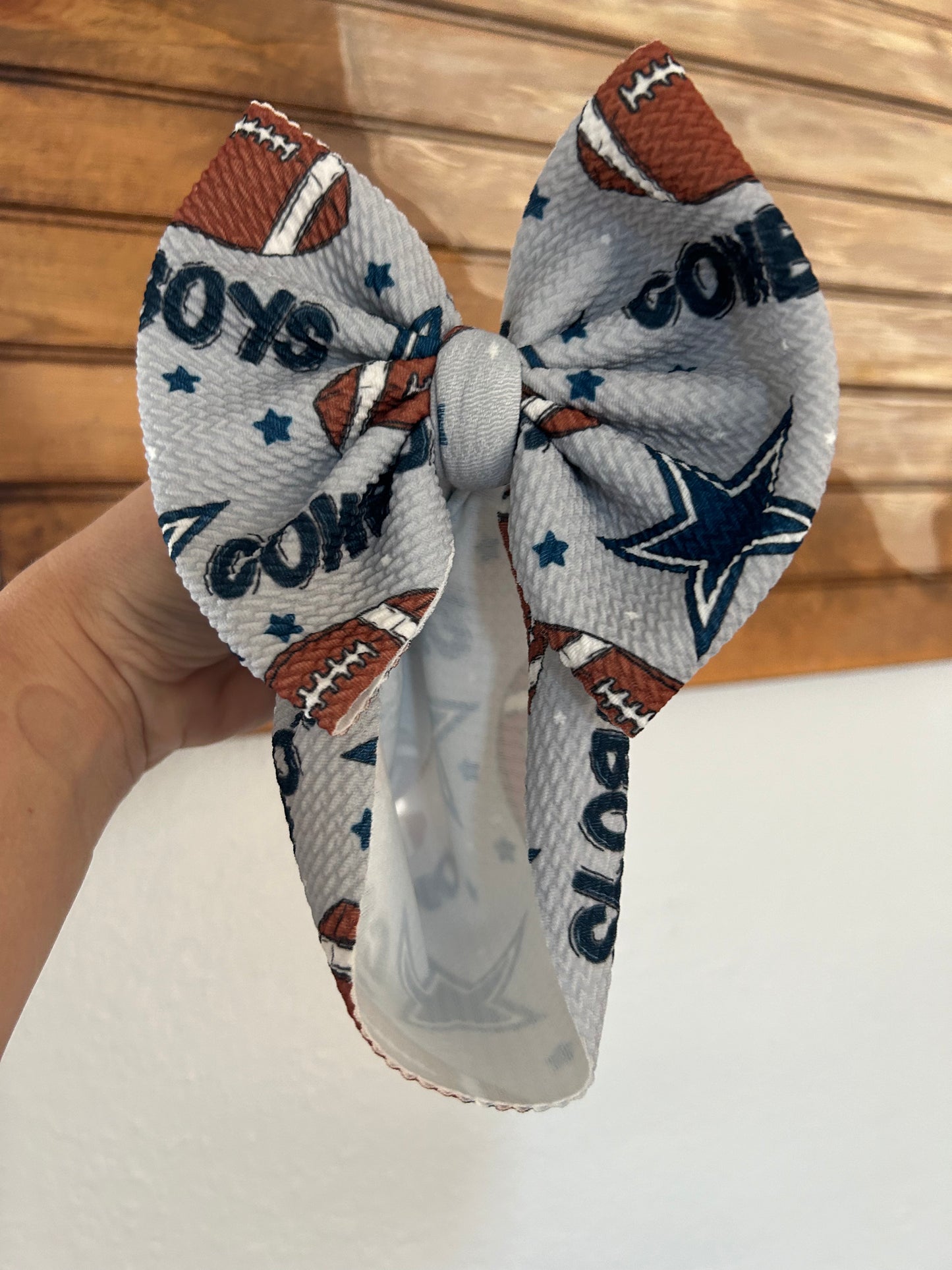 NEW COWBOYS BOW